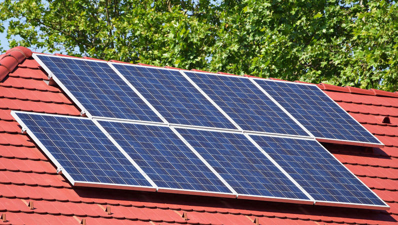70727272 - solar panels on the roof